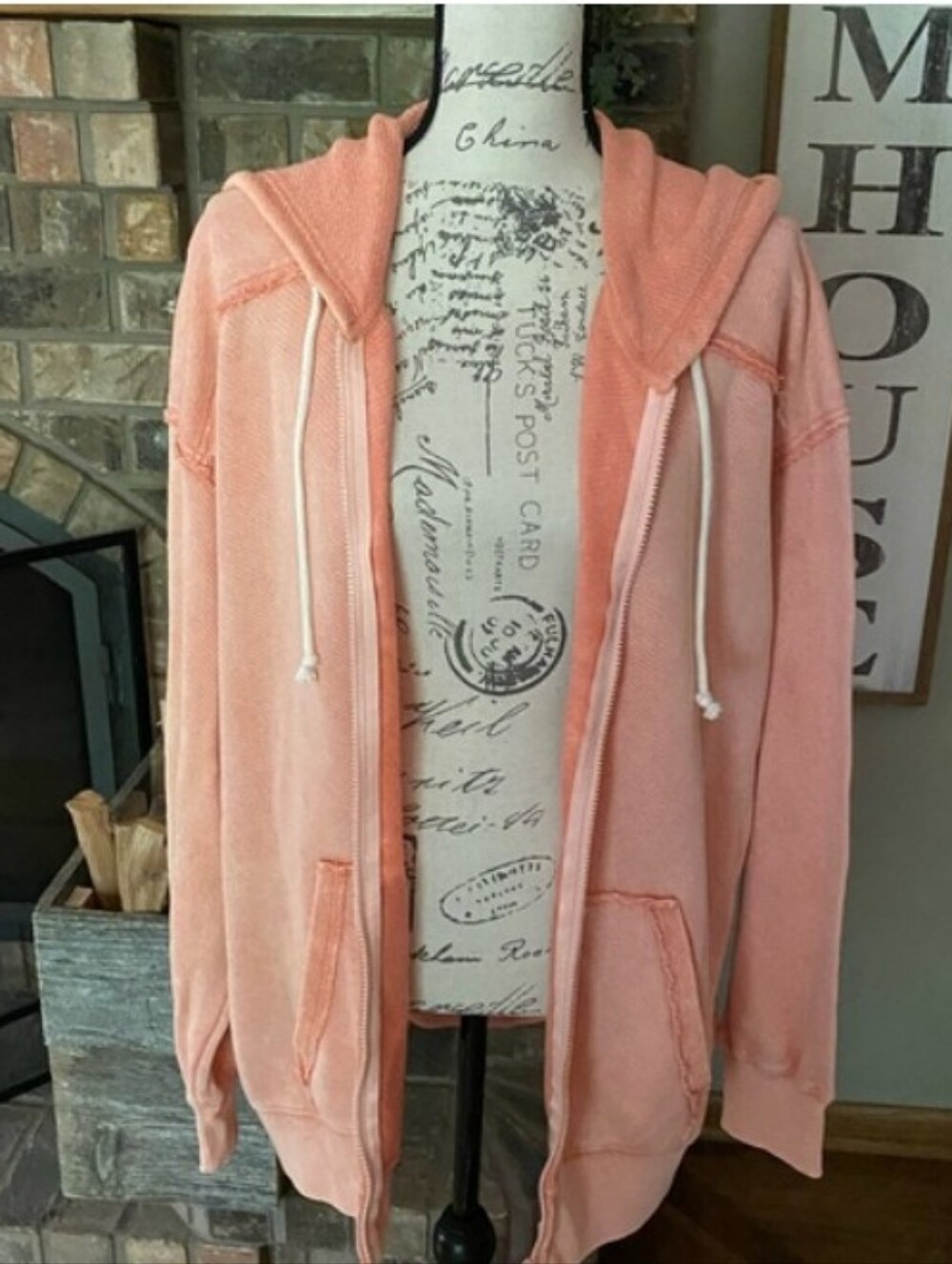 American Eagle Seriously Lived In Peach Hoodie L/Xl